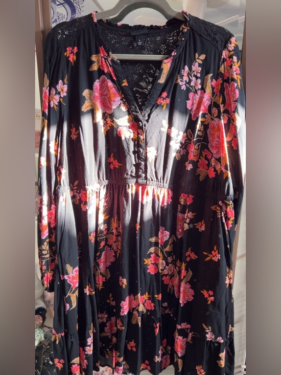 torrid Dresses & Skirts - TORRID Black Mini Dress w/ Floral Print